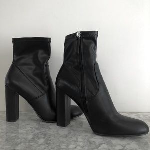 Steve Madden Editt Ankle Boot